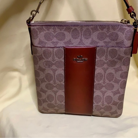 Coach Handbags - Vintage Coach crossbody bag